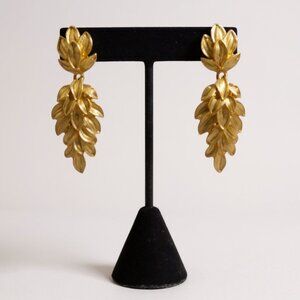 Vintage‎ Trifari Dangle Drop Cascading Cluster Leaf Earrings Pierced Gold Tone